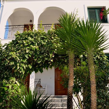 Kostas' Garden Apartment Roda  Exterior photo