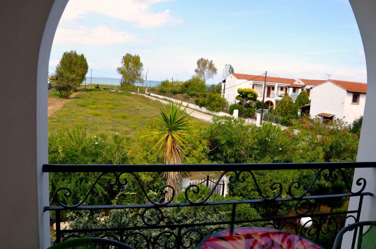 Kostas' Garden Apartment Roda  Exterior photo