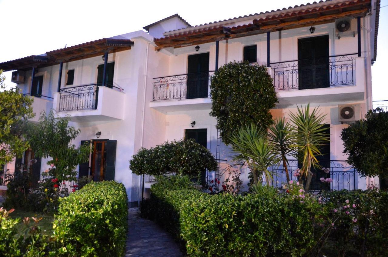 Kostas' Garden Apartment Roda  Exterior photo